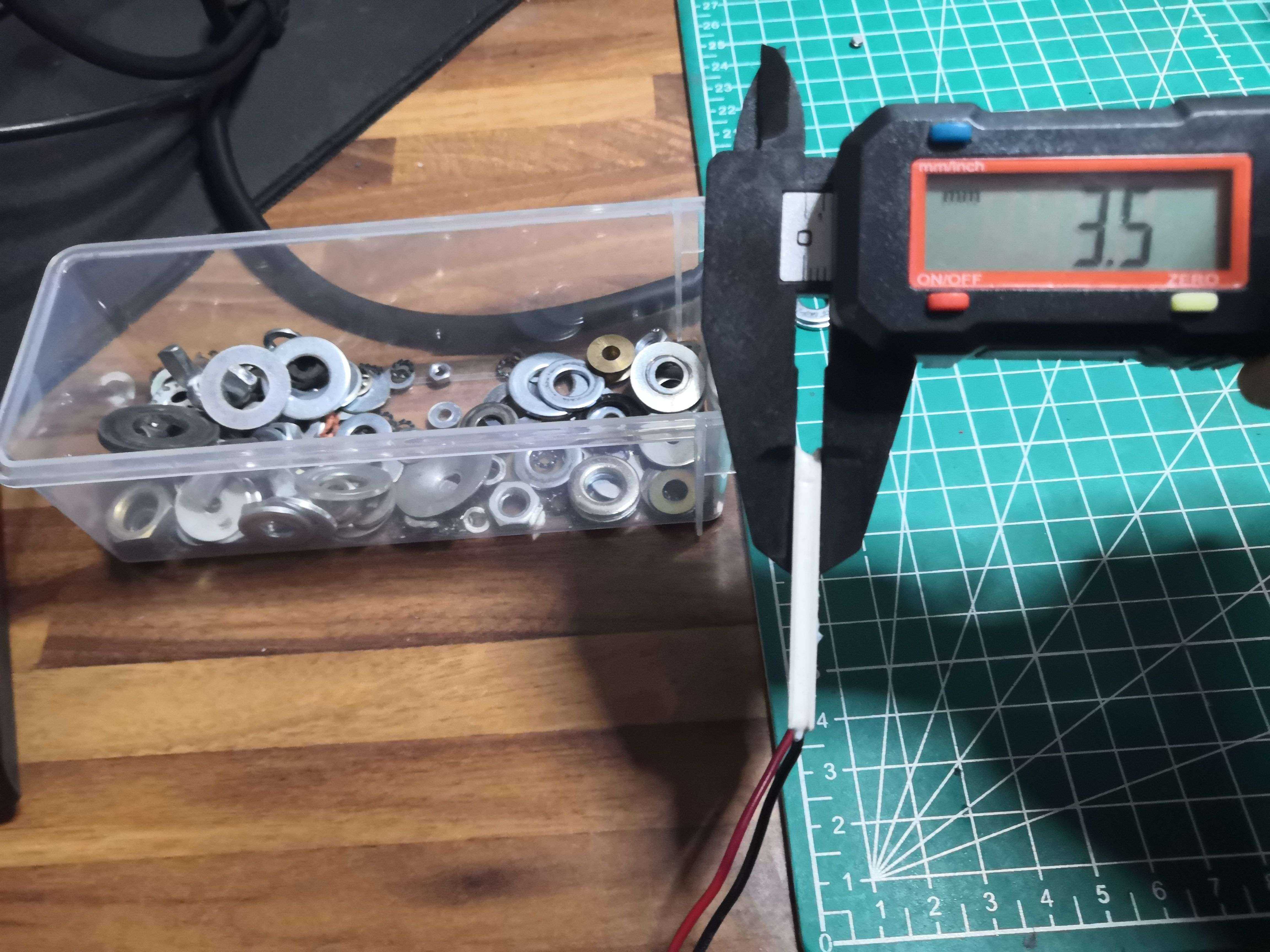 Measuring the cell thickness with a caliper — 3.5mm