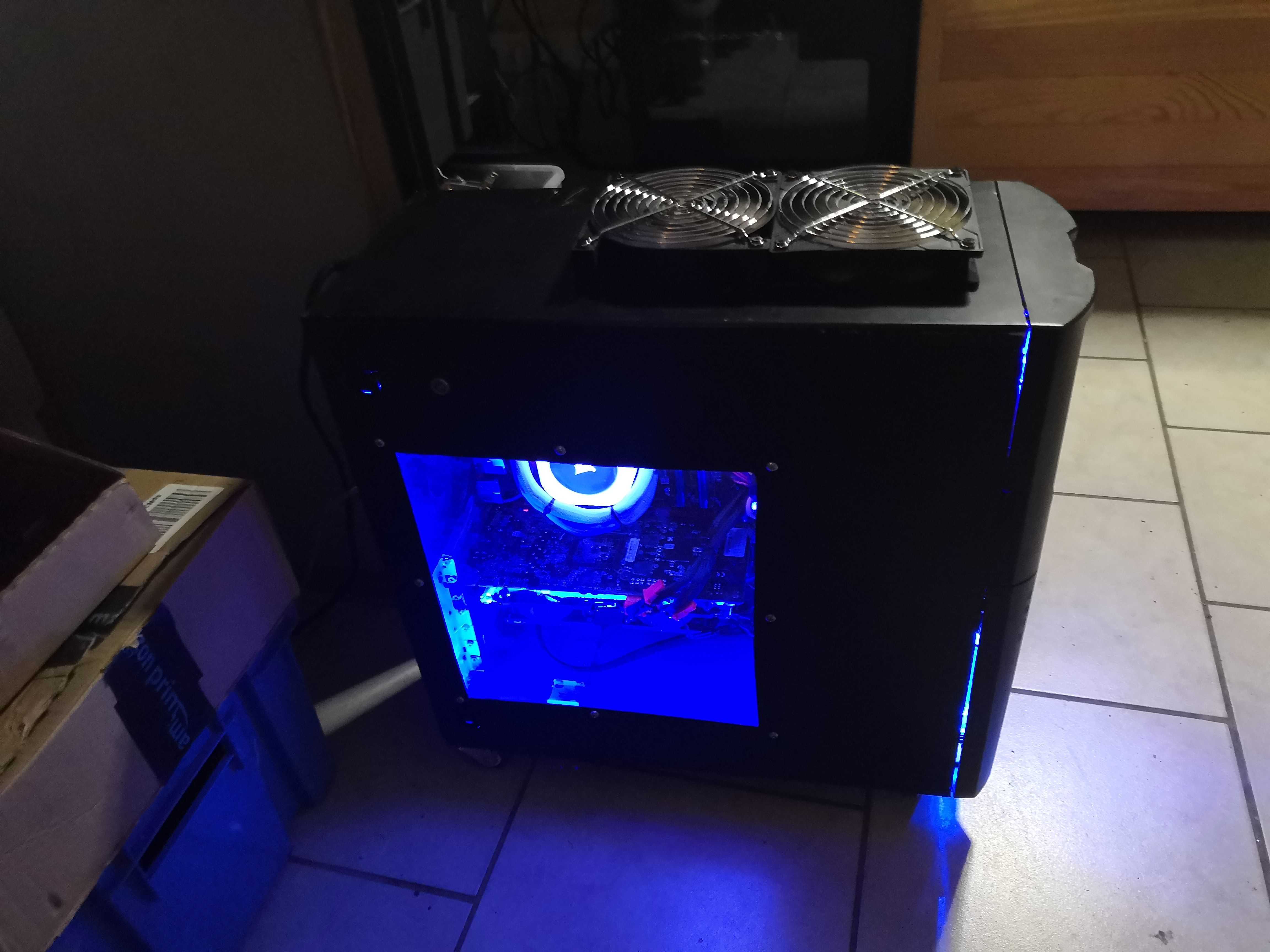 Side view with window – RGB pump + blue LEDs, killer combo